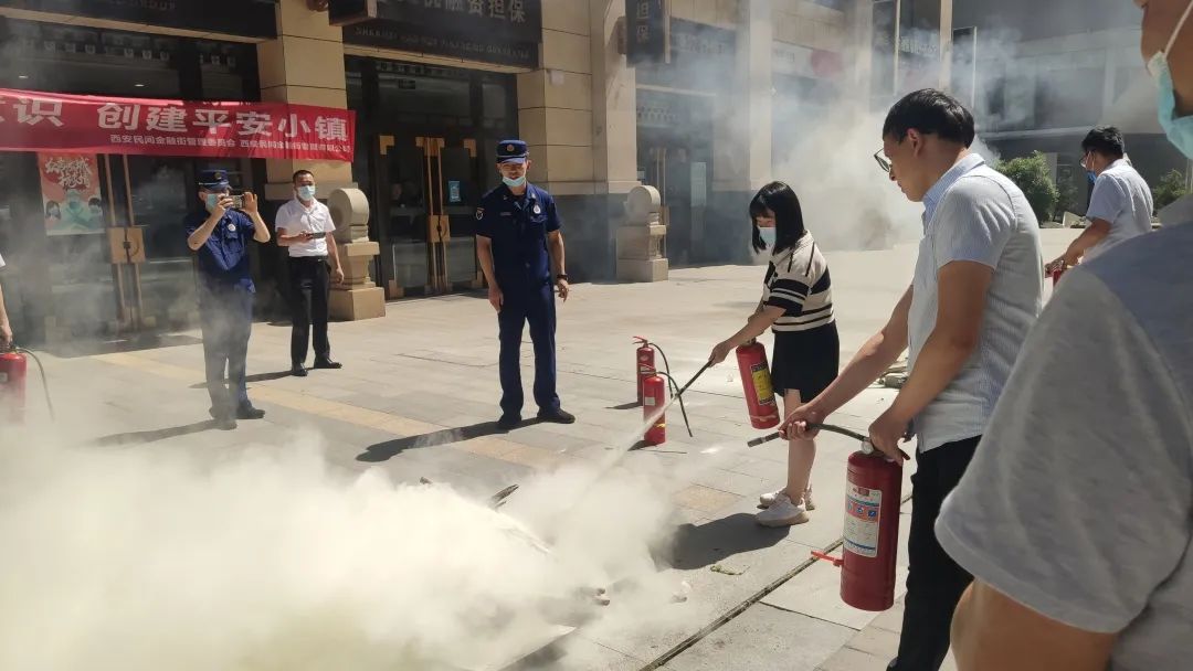 安全生產(chǎn)月 || 國(guó)信小貸組織全體員工開(kāi)展消防培訓(xùn)演練