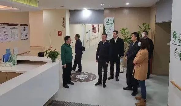 公司赴頤信養(yǎng)老公司開展康養(yǎng)項(xiàng)目現(xiàn)場推進(jìn)會