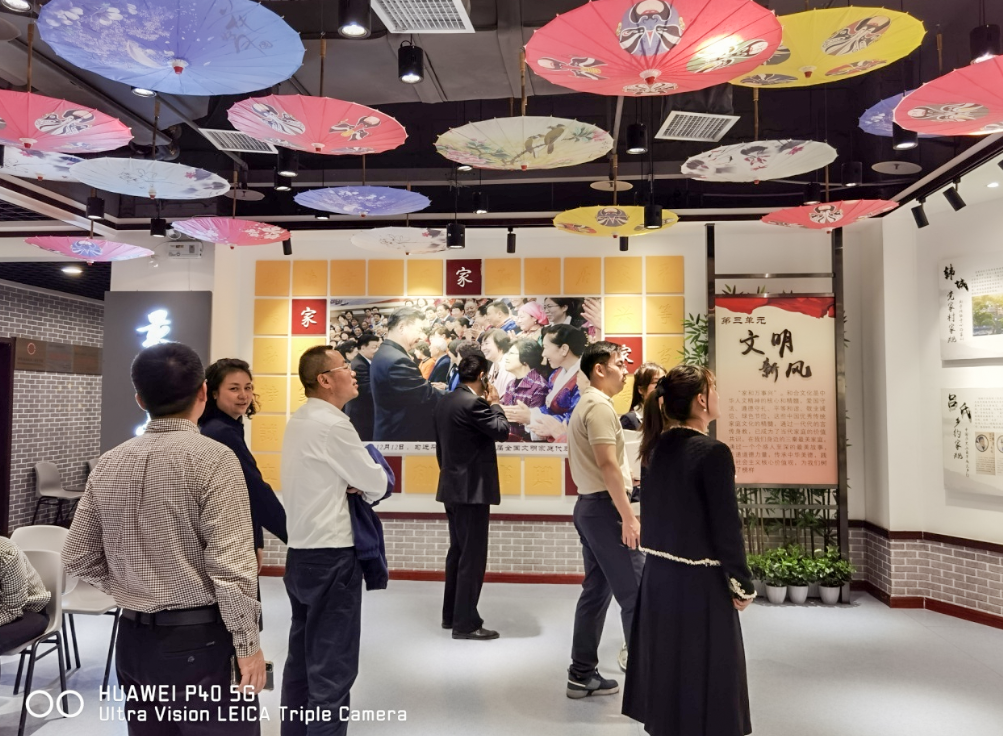 公司固定收益部黨支部、投行業(yè)務(wù)部黨支部、綜合事務(wù)部與金融（產(chǎn)業(yè)）基地保障黨支部開展聯(lián)合黨日活動