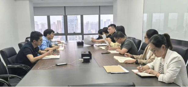 資金管理與財務(wù)核算中心聯(lián)合黨支部開展深入貫徹中央八項規(guī)定精神學習教育