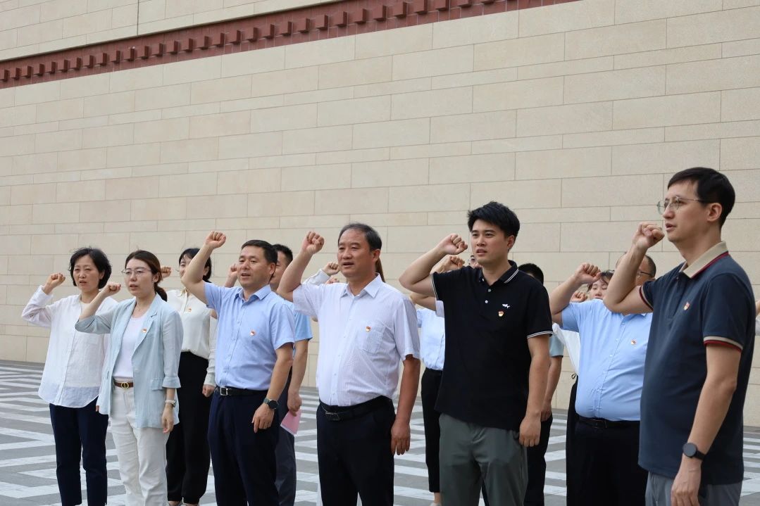 西安投資控股聯(lián)合市財政局相關黨支部開展主題黨日活動 西安投資控股聯(lián)合市財政局相關黨支部開展主題黨日活動